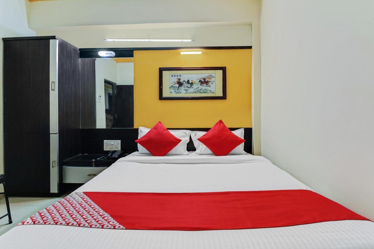 OYO 48418 Sai Pritam Hotel Nashik Bagian luar foto